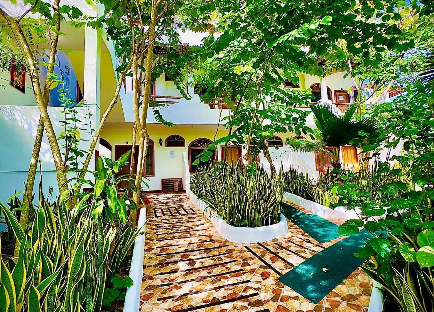 The Galapagos Pearl B&B Puerto Ayora  Bed & Breakfast Puerto Ayora (Galapagos Islands)