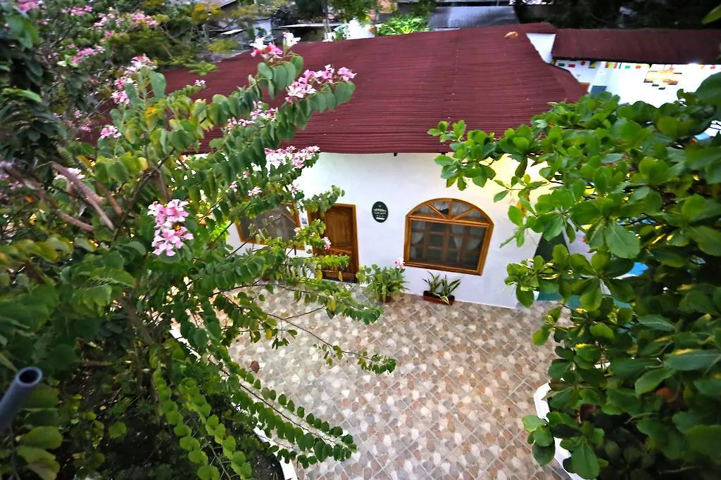 The Galapagos Pearl B&B プエルトアヨラ 3*,  エクアドル