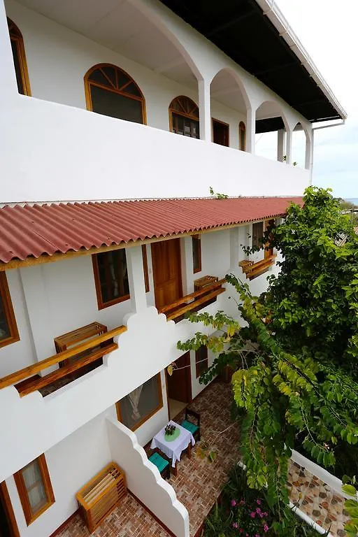 The Galapagos Pearl B&B プエルトアヨラ