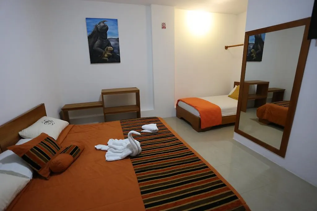 The Galapagos Pearl B&B プエルトアヨラ ベッド・アンド・ブレックファスト